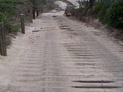 Roading-on-Fraser-Island-.jpg