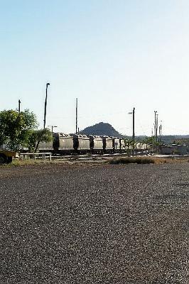 TrainatCloncurry.jpg