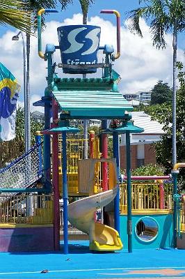 Waterareachildren'splaygroundonTheStrand.jpg