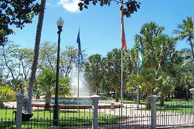 Waterfountainandflags.jpg